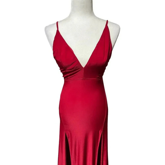 Abyss by Abby Elle Gown with long tail Size XS - Picture 4 of 14